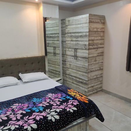 Hotel Rb Palace Indore Zewnętrze zdjęcie