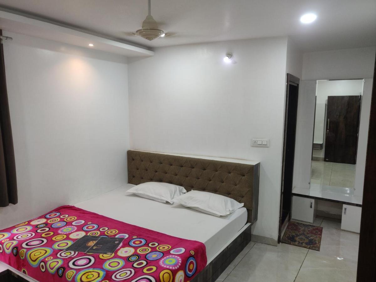 Hotel Rb Palace Indore Zewnętrze zdjęcie