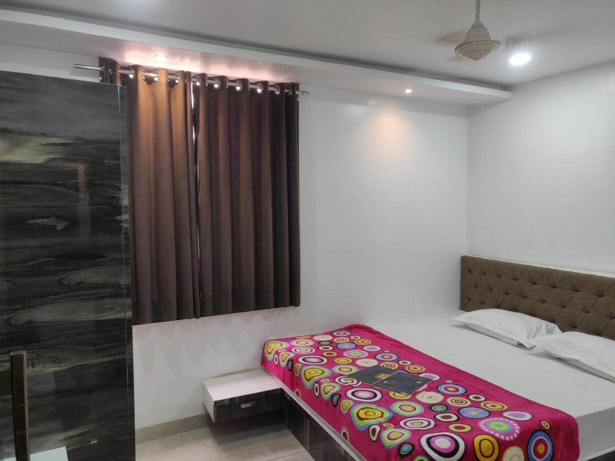 Hotel Rb Palace Indore Zewnętrze zdjęcie