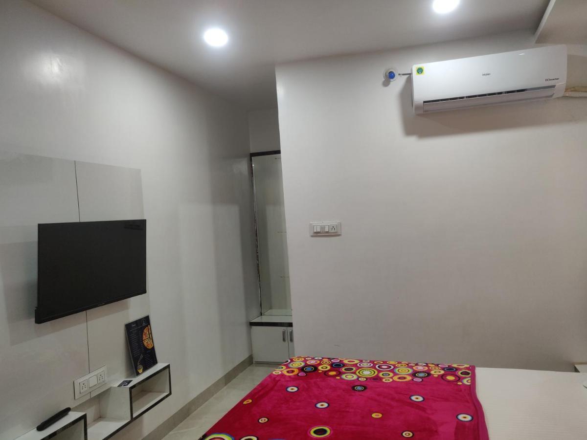 Hotel Rb Palace Indore Zewnętrze zdjęcie