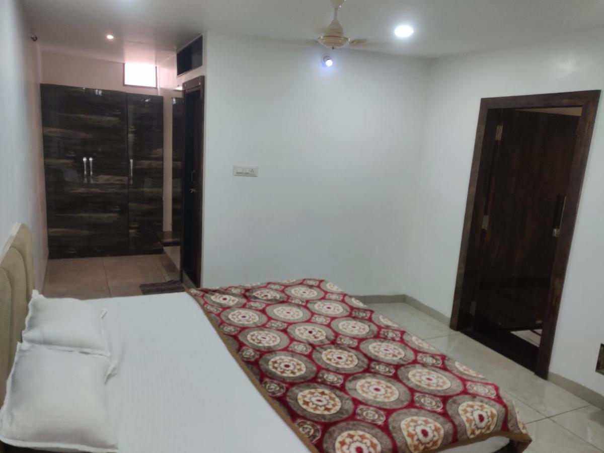 Hotel Rb Palace Indore Zewnętrze zdjęcie